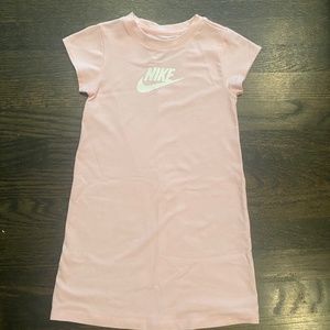 Girls Nike dress (size 4/5)